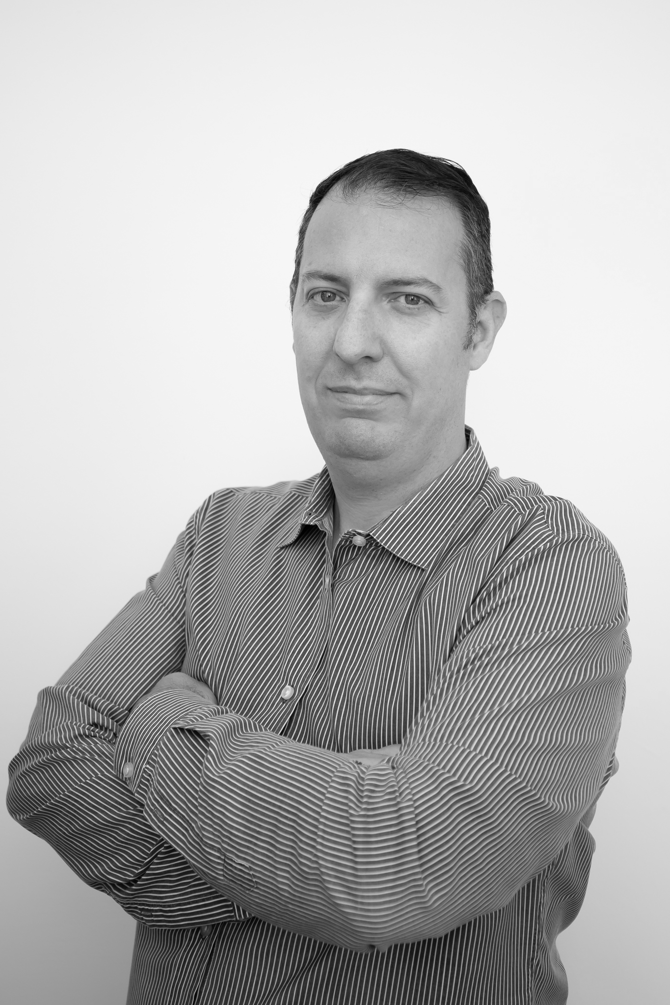Dr. Luca Larentis